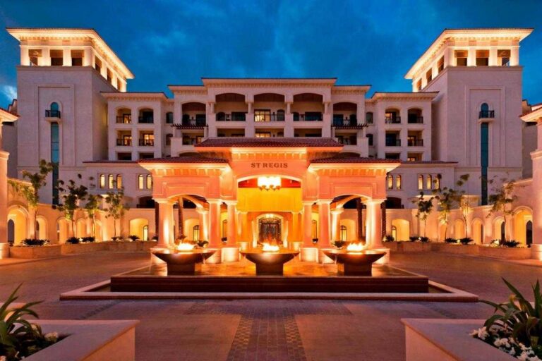 Best luxury hotels for business: A strategic audit of operational infrastructure.