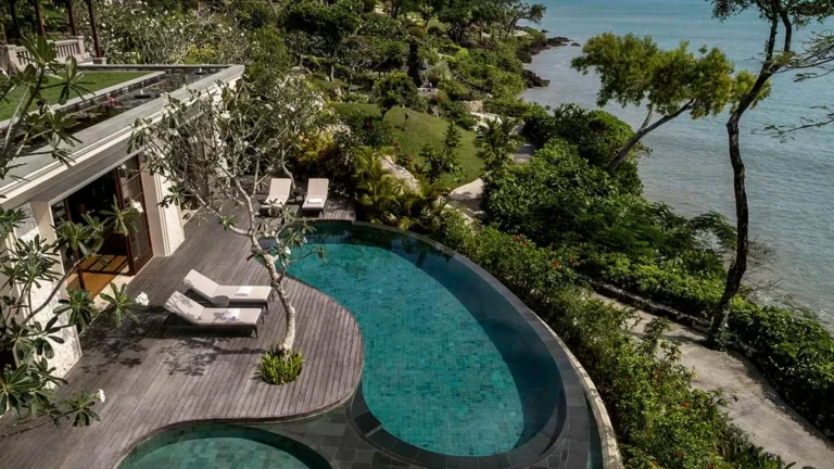Top luxury experiences in America: A strategic audit of the high-end sector.
