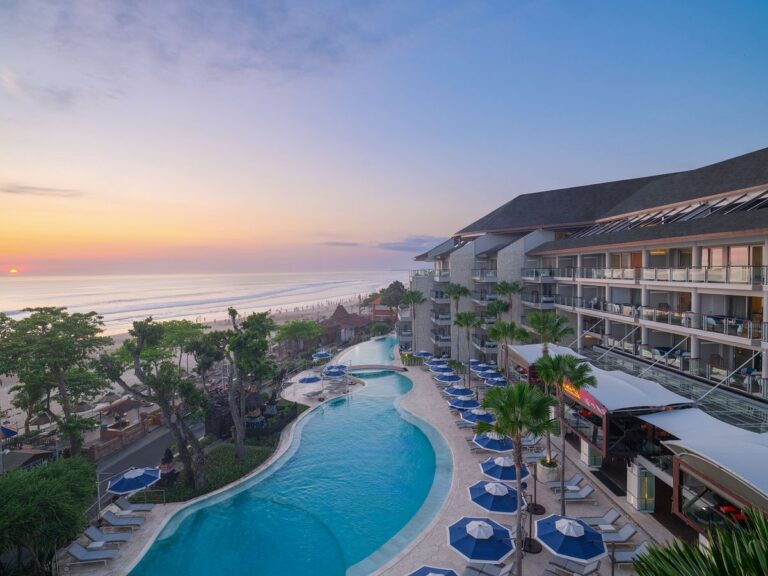 Top luxury hotel packages: A strategic audit for sophisticated travelers.